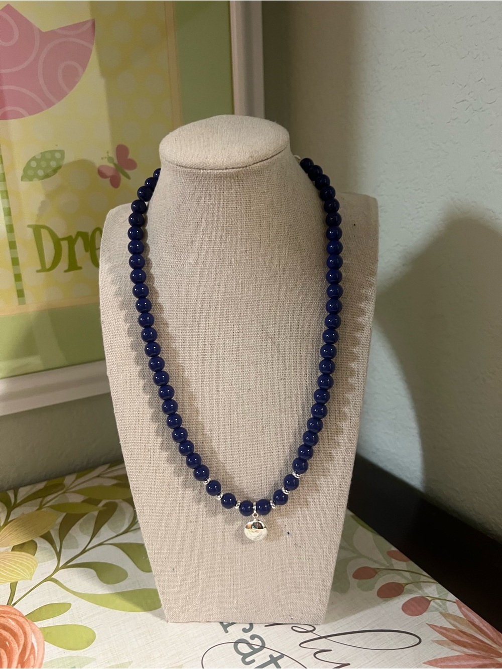 NWT DIllard’s Elegant Navy Beaded Necklace with Silver Disc Charm #DILL
